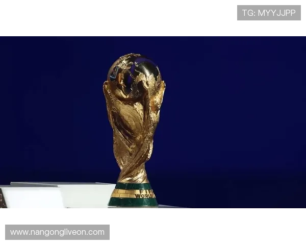 世界杯热度持续升温，欧洲豪门新赛季备战引关注